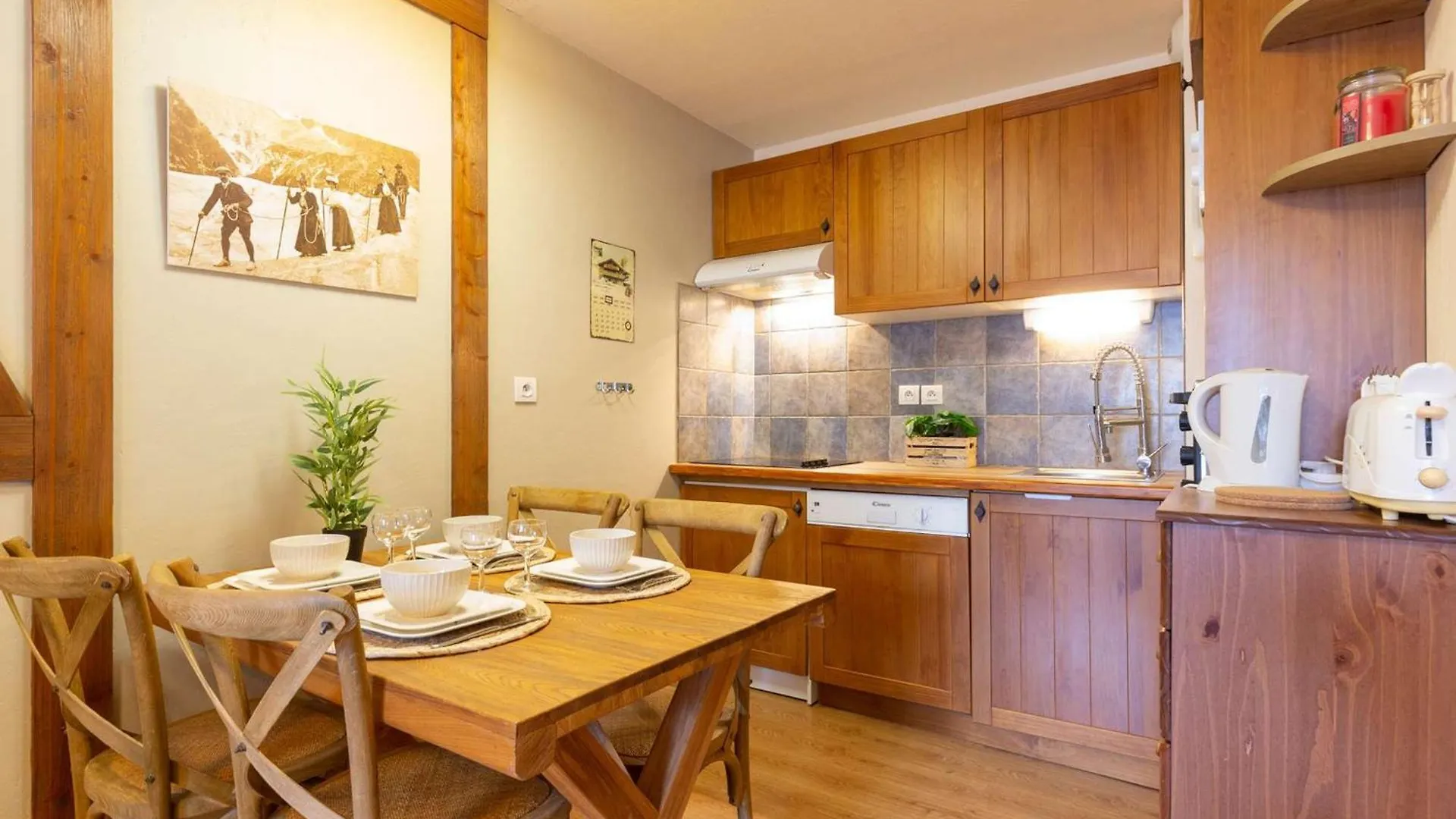 Appartement 6 Pers Avec Piscine, Sauna Et Terrasse - Saint-Lary-Soulan Centre - Fr-1-296-498 0*,  France